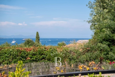 Maison à vendre à GASSIN  - 9 pièces - 310 m² 