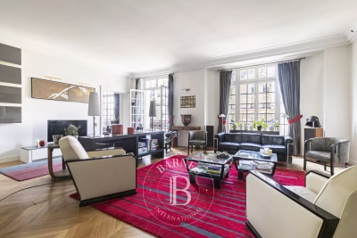 Apartment for sale in PARIS 6EME Rochechouart - 8 rooms - 195 m² 