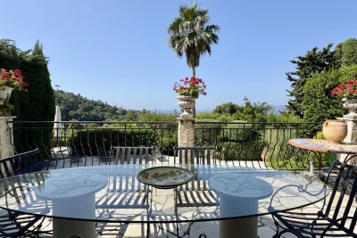 Maison à vendre à CANNES  - 8 pièces - 385 m² 