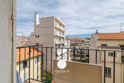 Appartement à vendre à NICE Mont Gros - 2 pièces - 50 m² 