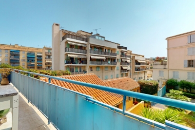 Appartement à vendre à VALLAURIS Les Paluds-Lauvert - 5 pièces - 117 m² 