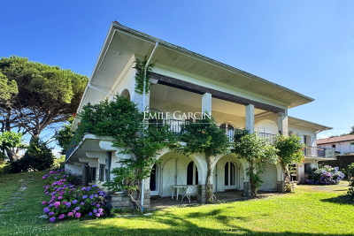 Maison à vendre à URRUGNE  - 7 pièces - 230 m² 