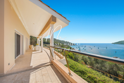 Maison &agrave; vendre &agrave; HYÈRES  - 5 pi&egrave;ces - 188 m&sup2; 