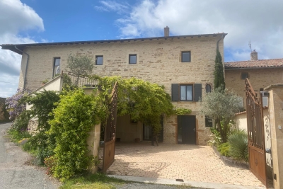 Maison à vendre à POMMIERS Centre-Entree-Nord - 6 pièces - 236 m² 