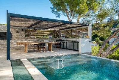 Maison &agrave; vendre &agrave; CASSIS  - 8 pi&egrave;ces - 375 m&sup2; 