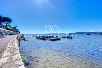 House for sale in CAP D'ANTIBES  - 4 rooms - 164 m² 