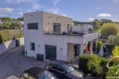 Maison à vendre à ST-RAPHAËL  - 4 pièces - 124 m² 