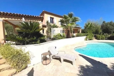 Maison &agrave; vendre &agrave; LA CRAU  - 7 pi&egrave;ces - 159 m&sup2; 