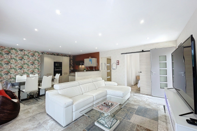 Apartment for sale in ST-AYGULF  - 3 rooms - 62 m² 