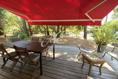 Maison &agrave; vendre piscine proche commerces 