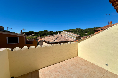 Maison à vendre à COLLOBRIÈRES  - 4 pièces - 80 m² 