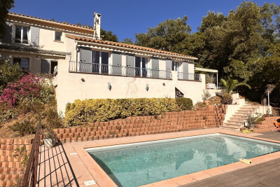 Maison à vendre à LES ISSAMBRES Champ de Mars Ii - 5 pièces - 124 m² 