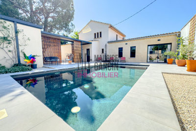 Maison à vendre à CHATEAUNEUF-DE-GADAGNE Rotondes-Barbiere - 6 pièces - 190 m² 