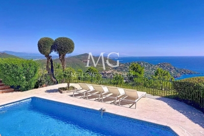 Maison à vendre à THÉOULE-SUR-MER  - 5 pièces - 197 m² 