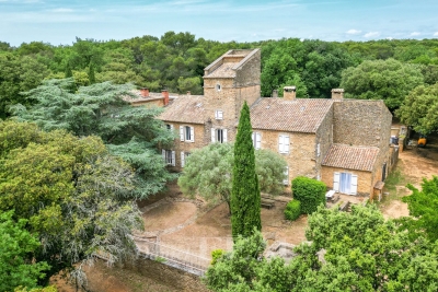 House for sale in SABRAN  - 9 rooms - 361 m² 