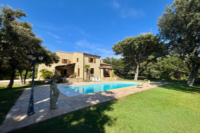 Maison &agrave; vendre &agrave; GRIGNAN  - 7 pi&egrave;ces - 190 m&sup2; 