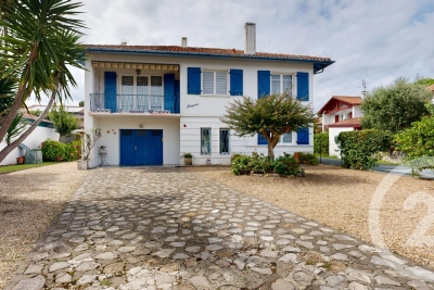 Maison à vendre à ANGLET  - 6 pièces - 137 m² 