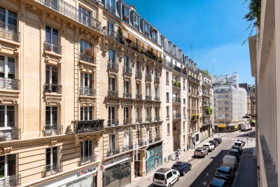 Apartment for sale in PARIS 18EME Les Archives 1 - 3 rooms - 64 m² 
