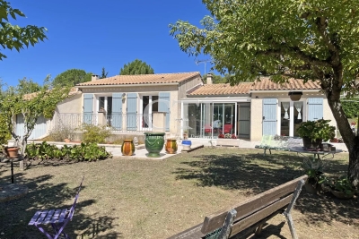 House for sale in VAISON-LA-ROMAINE  - 4 rooms - 92 m² 