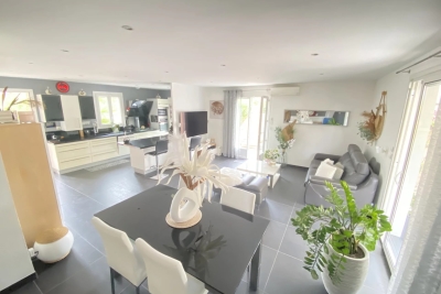 House for sale in LA LONDE-LES-MAURES  - 3 rooms - 88 m² 