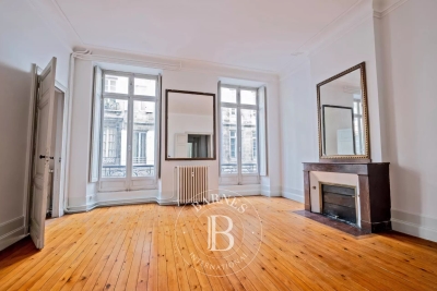 Appartement à louer à BORDEAUX Lestonat-Monsejour 7 - 3 pièces - 125 m² 