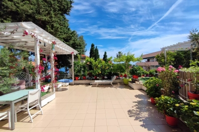 Appartement à vendre piscine jardin vue mer climatisation 
