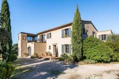 Maison à vendre à UZÈS  - 6 pièces - 191 m² 