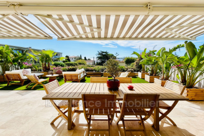Apartment for sale in STE-MAXIME  - 3 rooms - 71 m² 