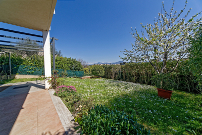 Appartement à vendre à LA GAUDE  - 3 pièces - 59 m² 