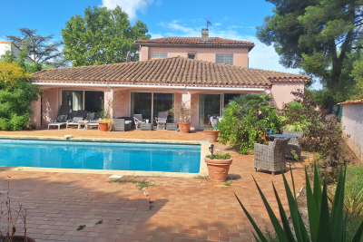 Maison &agrave; vendre commodit s 