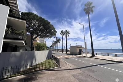 Appartement à vendre à JUAN-LES-PINS  - 3 pièces - 74 m² 