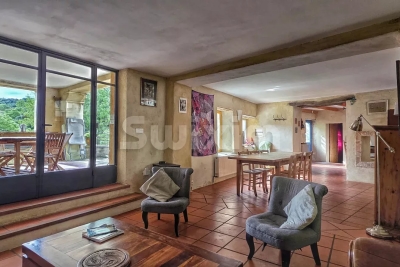 Maison à vendre à GRIGNAN  - 8 pièces - 250 m² 