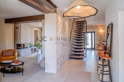 Maison &agrave; vendre &agrave; ST-RÉMY-DE-PROVENCE  - 6 pi&egrave;ces - 215 m&sup2; 