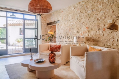 Maison &agrave; vendre &agrave; ST-RÉMY-DE-PROVENCE  - 6 pi&egrave;ces - 215 m&sup2; 