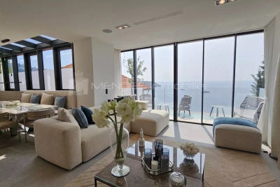 Maison &agrave; vendre &agrave; ROQUEBRUNE-CAP-MARTIN  - 6 pi&egrave;ces - 167 m&sup2; 