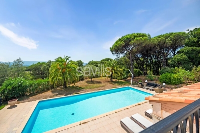 Maison &agrave; vendre &agrave; GRIMAUD  - 5 pi&egrave;ces - 219 m&sup2; 