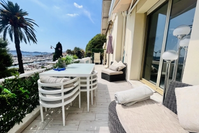 Apartment for sale in BEAULIEU-SUR-MER  - 2 rooms - 67 m&sup2; 