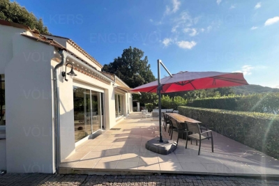 Maison à vendre plain pied et vue mer alpes maritimes 