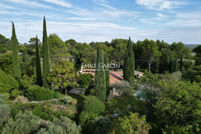 Maison à vendre à UZÈS  - 7 pièces - 180 m² 