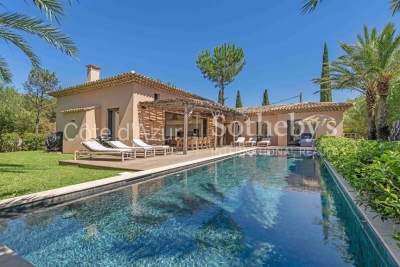 Maison à vendre à ST-TROPEZ  - 6 pièces - 230 m² 