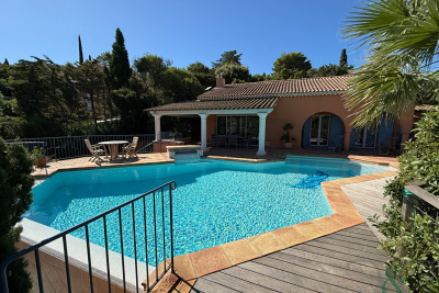 Maison &agrave; vendre &agrave; immobilier LE LAVANDOU  - 6 pi&egrave;ces - 160 m&sup2; 