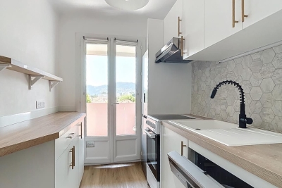 Appartement à louer à CANNES-LA-BOCCA Bouyon - 2 pièces - 40 m² 