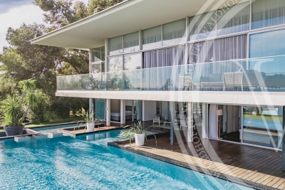 Maison à louer à CANNES  - 8 pièces - 428 m² 