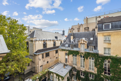 Apartment for sale in PARIS 3EME Les Archives 1 - 3 rooms - 67 m² 
