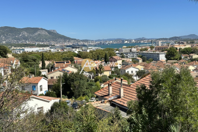 Maison à vendre à LA SEYNE-SUR-MER  - 7 pièces - 200 m² 