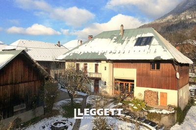 Maison &agrave; vendre &agrave; LA MOTTE-EN-BAUGES  - 7 pi&egrave;ces - 254 m&sup2; 