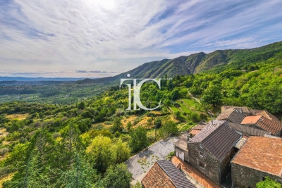 House for sale in GRAVIERES  - 5 rooms - 90 m² 