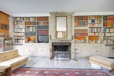 Maison à vendre à VERSAILLES  - 10 pièces - 272 m² 