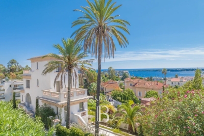 Maison à vendre à CANNES  - 7 pièces - 387 m² 