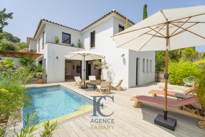 Maison à vendre à SANARY-SUR-MER  - 6 pièces - 170 m² 
